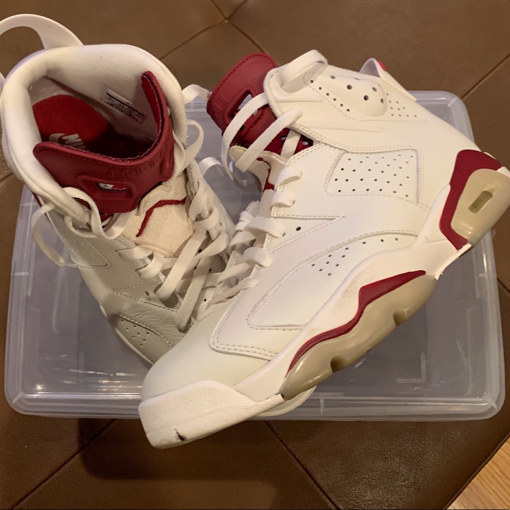 Jordan 6 Retro Maroon (2015)